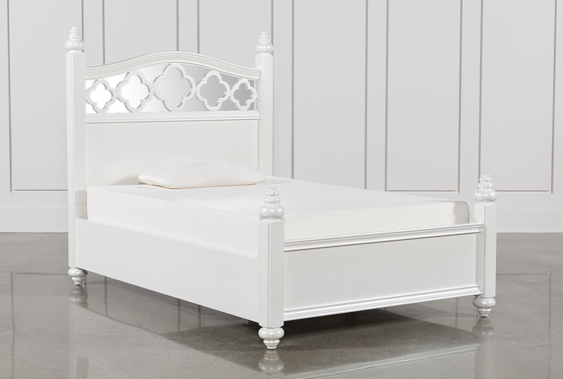 Jolie Full Poster Bed - Living Spaces